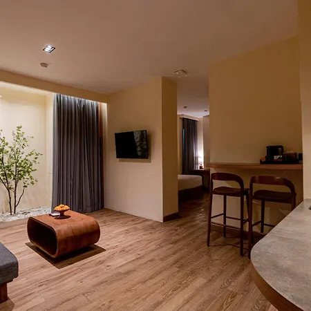 Hotel The Rivavi Legian