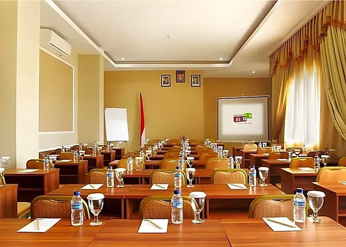 Hotel The Rivavi Legian (Bali)