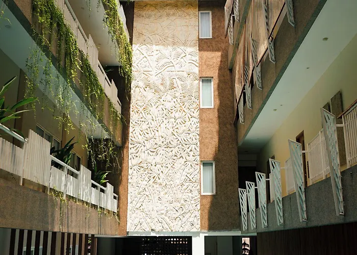 The Rivavi فندق 3*