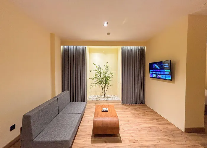The Rivavi 3* ليجيان